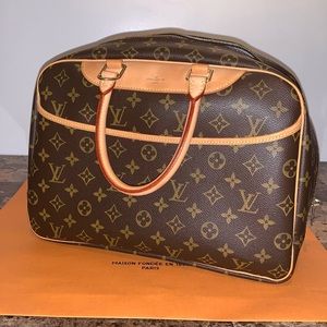 ✨♥️ Authentic Louis Vuitton Deauville ✨♥️